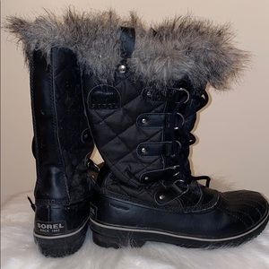 Black Sorel Boots